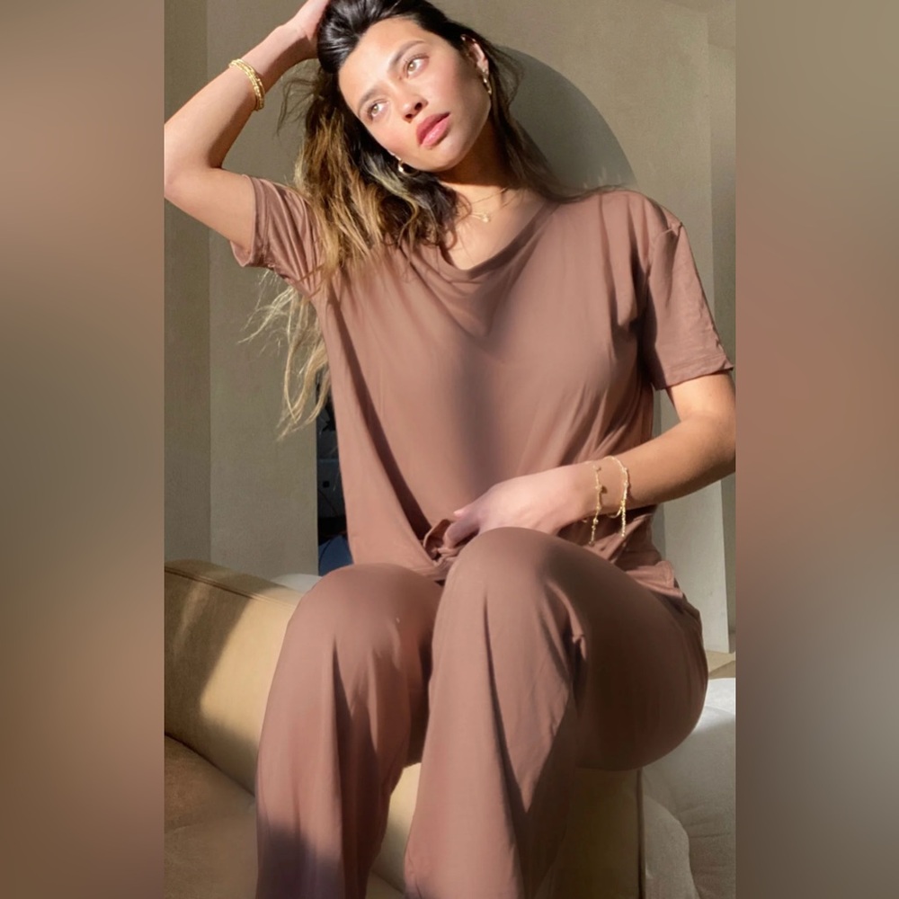 Giapenta Hamptons Cozyknit Everyday Lounge Tee in Smokey Quartz